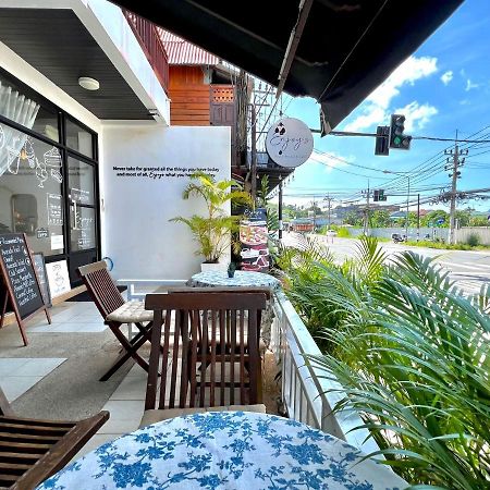 Enjoy'S Beach House & Cafe' Ban Karon Exterior photo